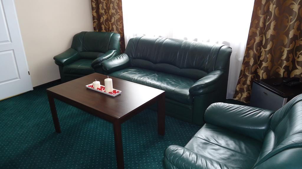 Baron Hotel Ciechanów Стая снимка