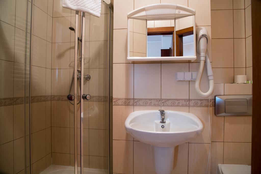 Baron Hotel Ciechanów Екстериор снимка