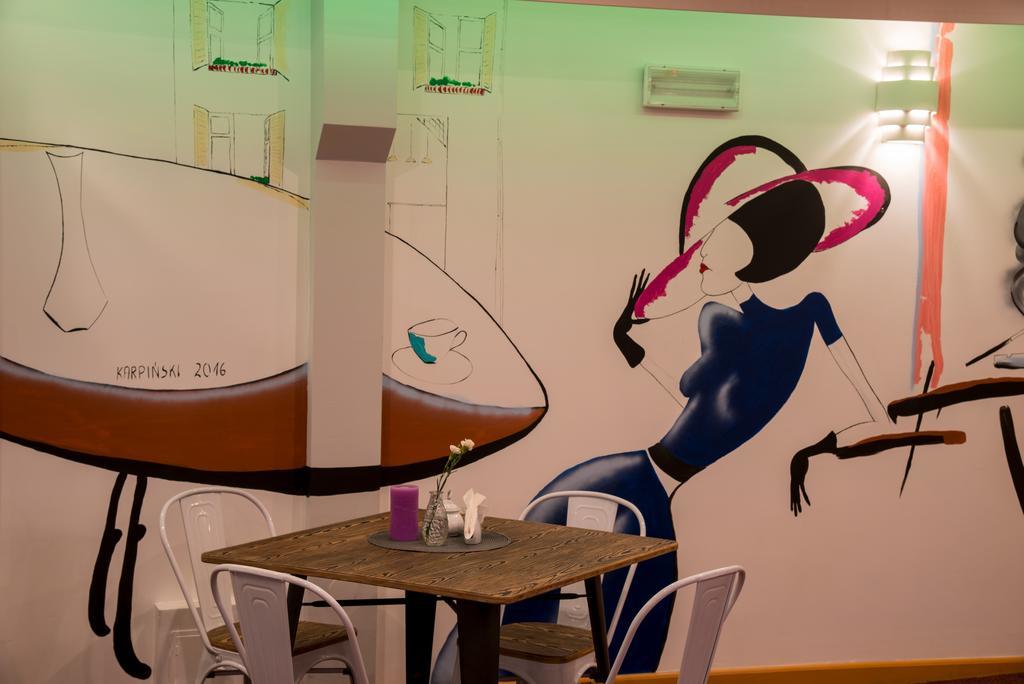 Baron Hotel Ciechanów Екстериор снимка