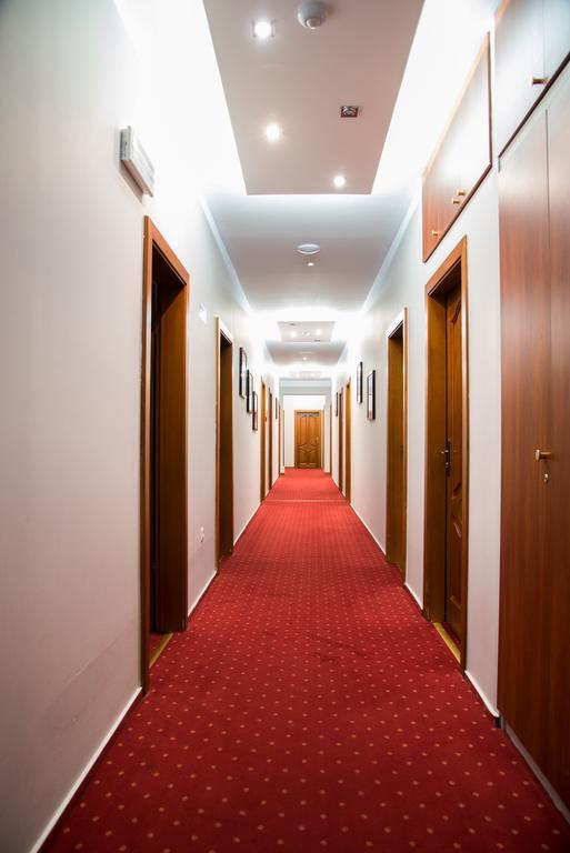 Baron Hotel Ciechanów Екстериор снимка