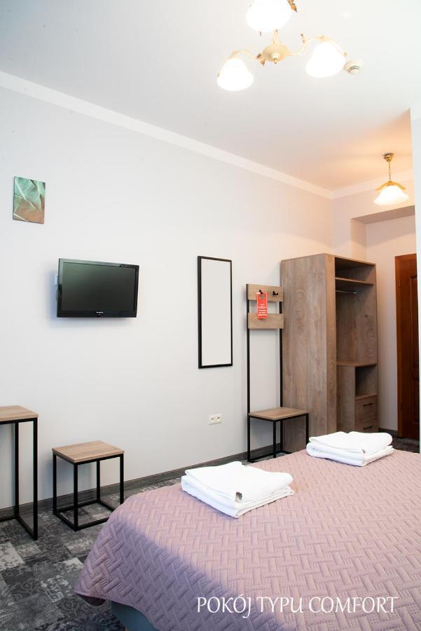 Baron Hotel Ciechanów Екстериор снимка