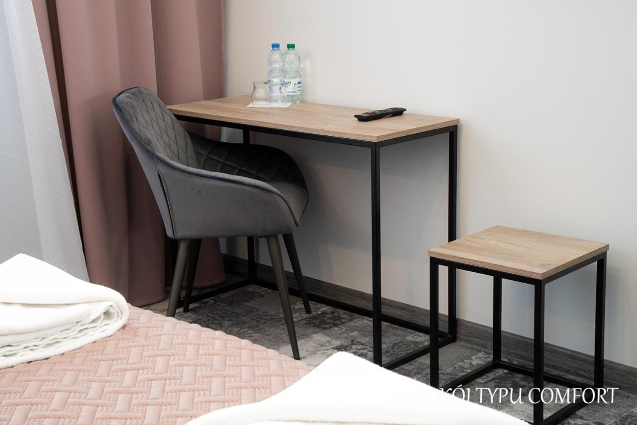 Baron Hotel Ciechanów Екстериор снимка