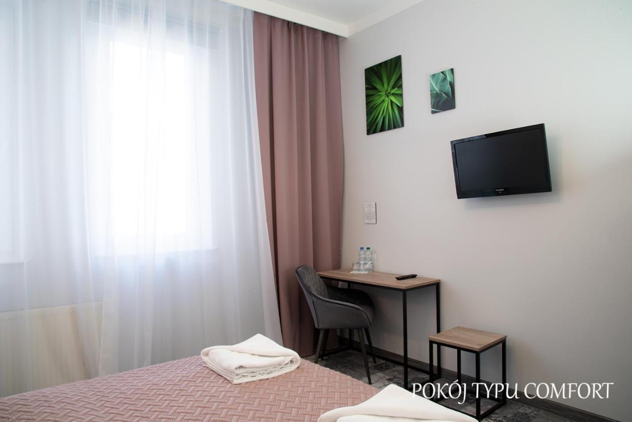 Baron Hotel Ciechanów Екстериор снимка