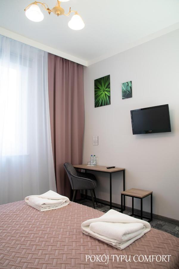 Baron Hotel Ciechanów Екстериор снимка