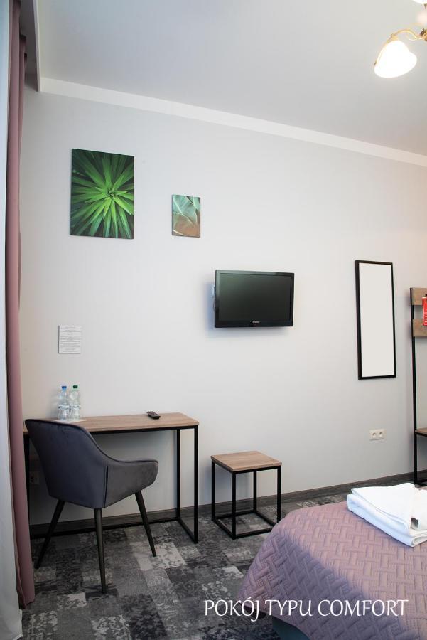 Baron Hotel Ciechanów Екстериор снимка
