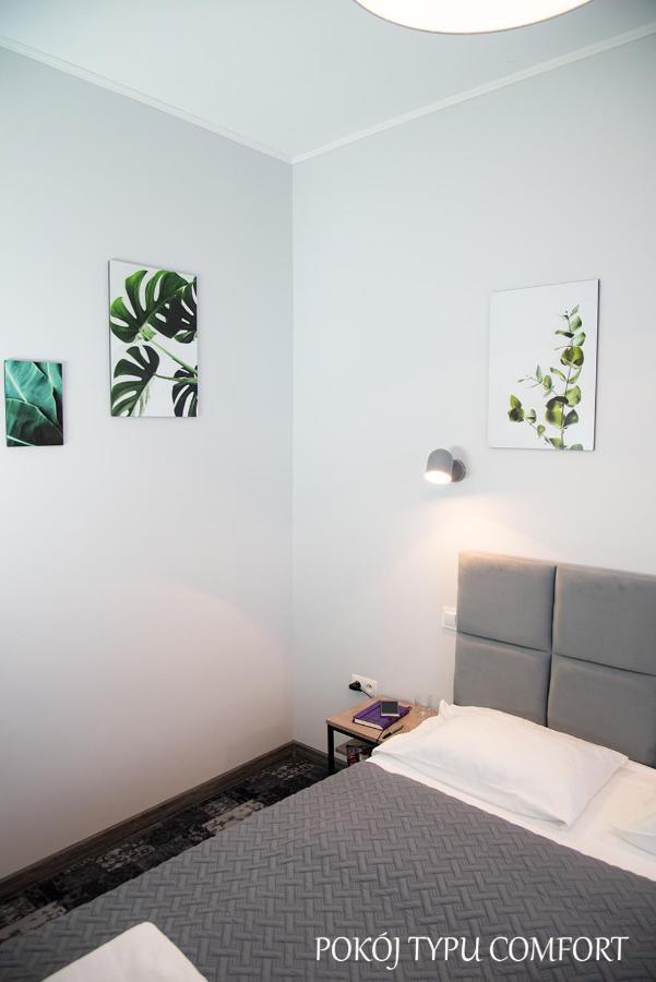 Baron Hotel Ciechanów Екстериор снимка
