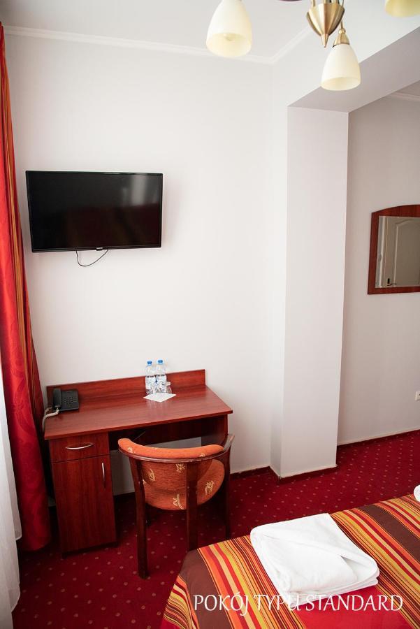 Baron Hotel Ciechanów Екстериор снимка
