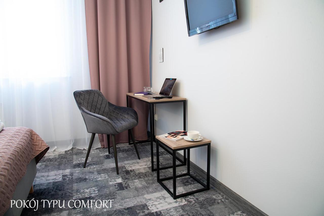 Baron Hotel Ciechanów Екстериор снимка