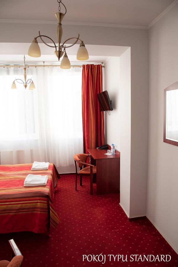 Baron Hotel Ciechanów Екстериор снимка