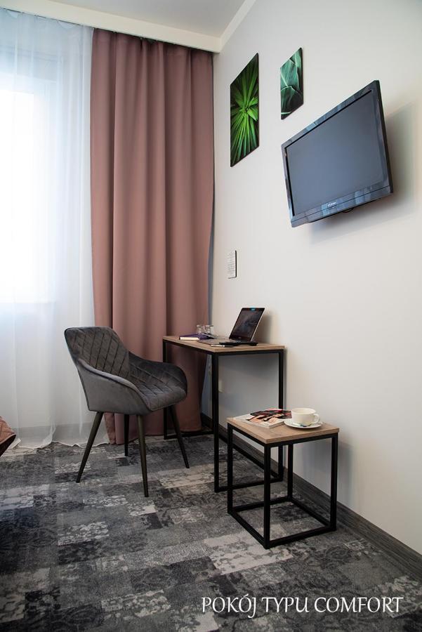 Baron Hotel Ciechanów Екстериор снимка